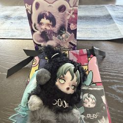 POPMART: SkullPanda x My Little Pony - SUPER SECRET RARE [QUEEN CHRYSALIS]