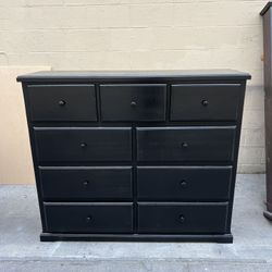 9 Drawer Dresser