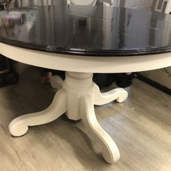 Very  Beautiful gorgeous dining table 48 inch Solid wood