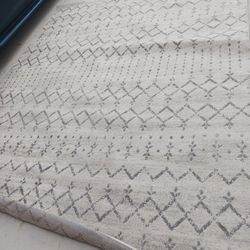 Clean Cream/ Gray Area Rug 8x10 Must Pick Up Broadway And APACHE BUCKEYE AZ $45 Cash No Rips No Tears No Stains 