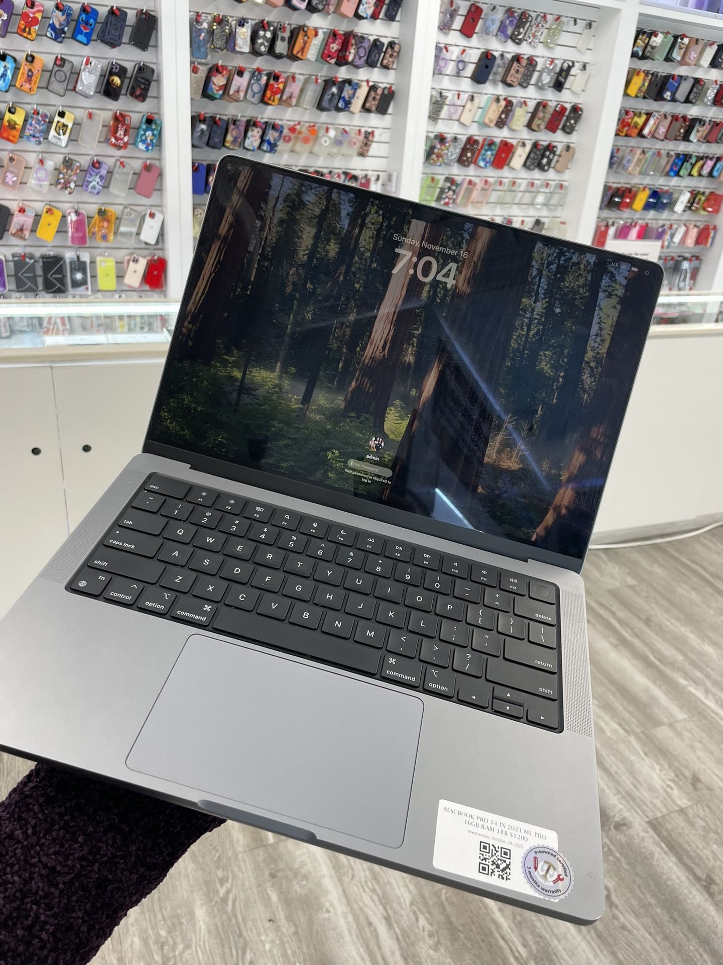 MacBook Pro 14 Inch 2021 M1 Pro 16gb Ram 1tb