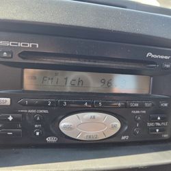 vendo esterio pioneer de toyota scion xb $50