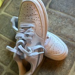 size 6.5 tennis shoes