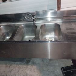 Comercial Sink Utility 