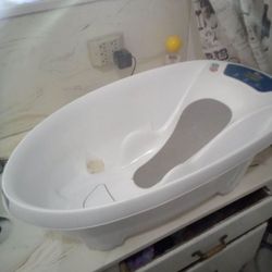 Baby Bathtub with Scale 