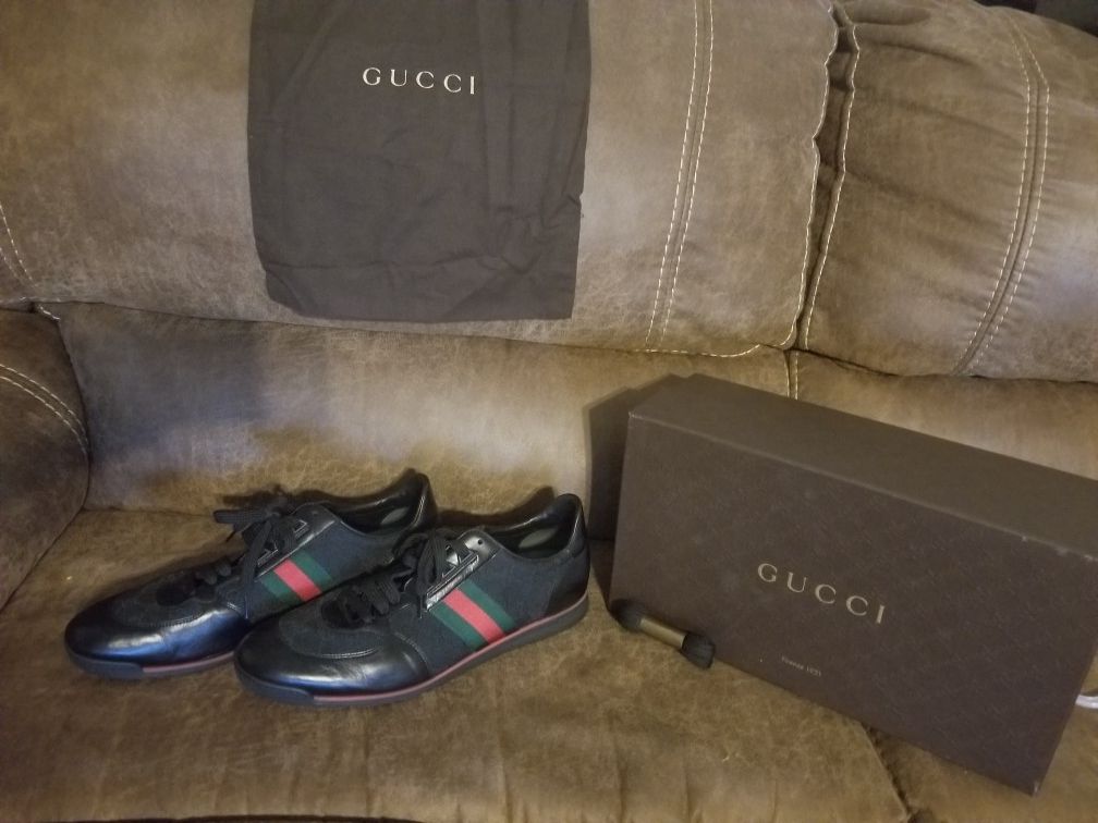 GUCCI Guccissima mens black sneakers supreme stripe red and green stripe size 12 Italy