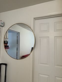 Circle mirror