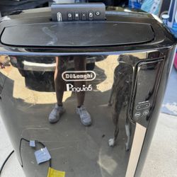 Air Conditioner Unit DeLonghi