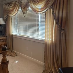 Elegant Stylish Curtains