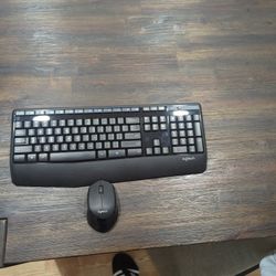 Logitech K345 Keyboard  Wireless