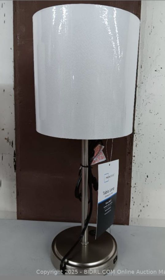 Mainstays Silver Grab and Go Stick Lamp with USB Port