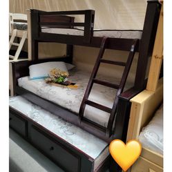 Bunk Bed💛