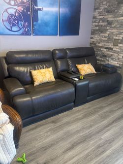 Two seat electric recliner