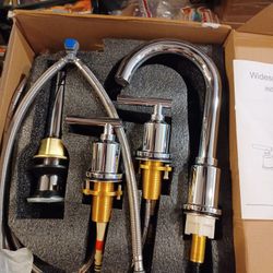 Chrome, Widespread Bathroom Faucet