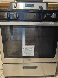 30" free standing gas range. $400 OBO. Must pick up.