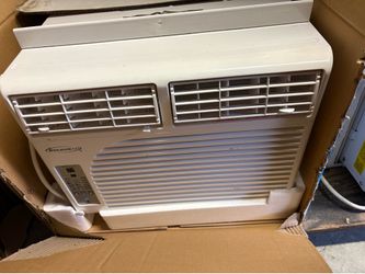 Air conditioner 8,000 BTU