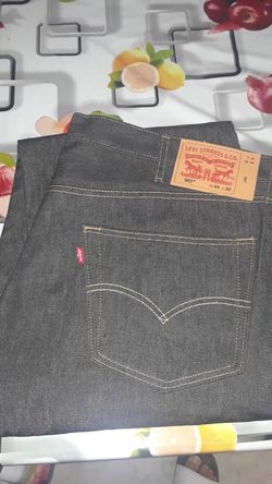 Levis pants size 44