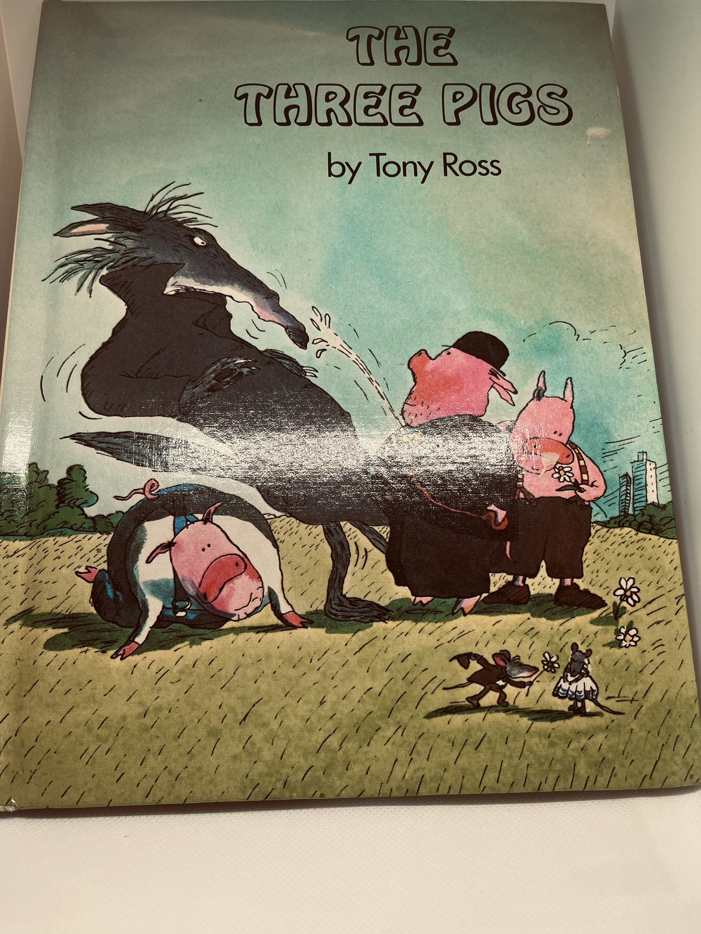 Vintage 1980 | The Three Little Pigs Hardcover Book