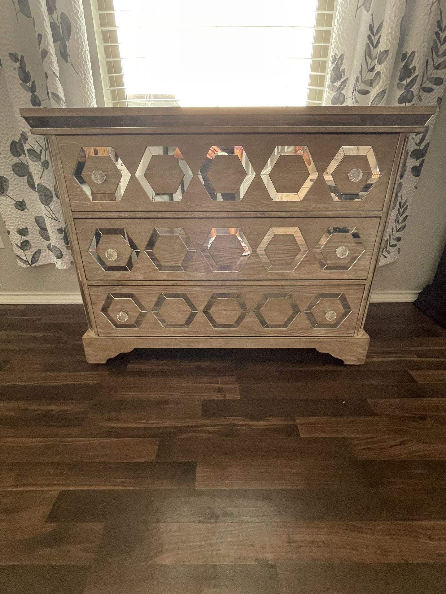 Kirkland’s Furniture Piece 40” W x 18” D x 31”H