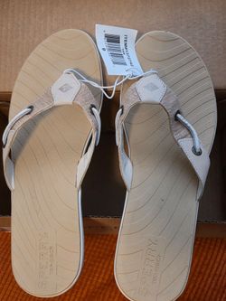 Sperry women's sandal