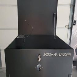 NEW Field & Stream 350 Lb Steel Deer Corn Feeder W/ (10) 40lb Bags Deer Corn