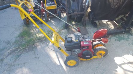 2015Mcclane gas edgers 3hp engine