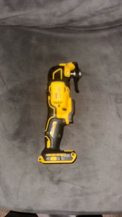 Dewalt atomic compact oscillating multi-tool