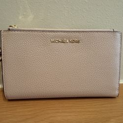 Michael Kors leather wristlet