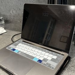 M1 MacBook Pro 13”