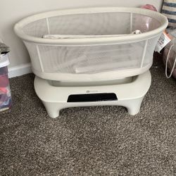Mamaroo Bassinet