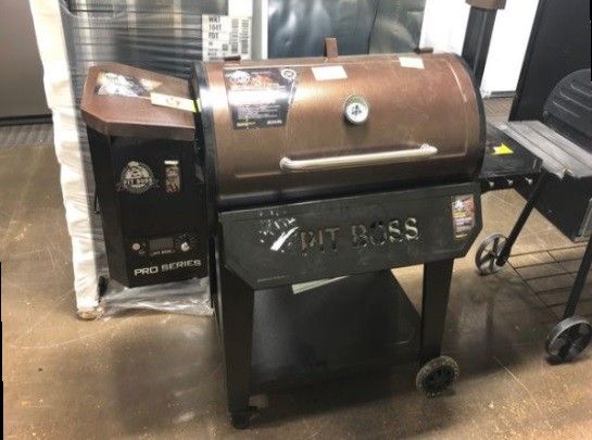 Brand New Pit Boss Pro Series sq in Pellet Grill O1BX