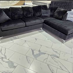 Black Sectional  Velvet W Pillows New Box 