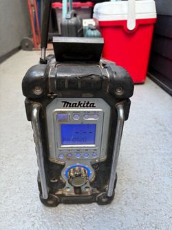 Makita job site cordless radio