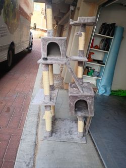 Cat tree house