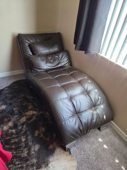 Chaise lounger brown faux leather