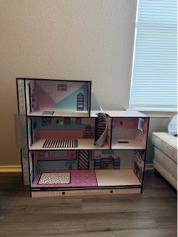 L.O.L. Doll house