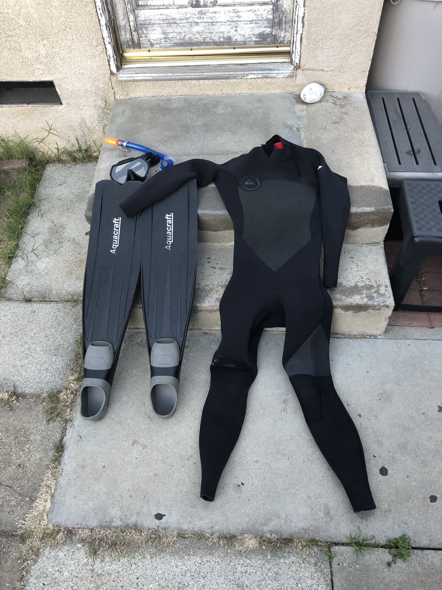 Diving Gear | Wet Suit Fins Mask