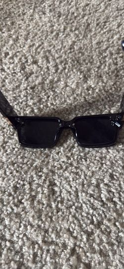Lv glasses