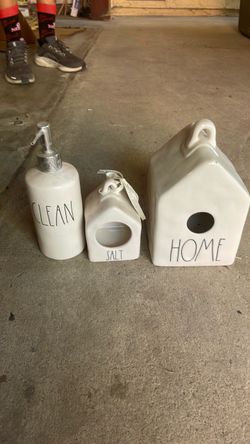 Rae Dunn decor