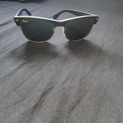 Ray Bans In Good Condition 