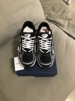 Dior B30 - Black