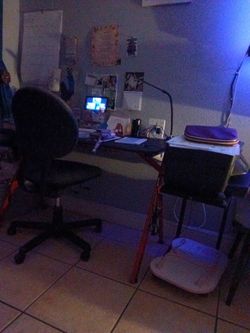 Computer desk
