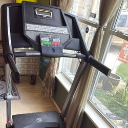 Gold’s Gym Treadmill 