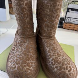 Ugg Boots Girls Size 4