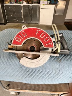 Big Foot 10 1/4 inch worm drive Beam Saw