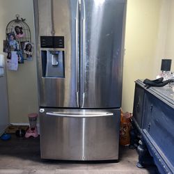 Available Must Go Today $200 Firm Samsung S/S French Door Refrigerator
