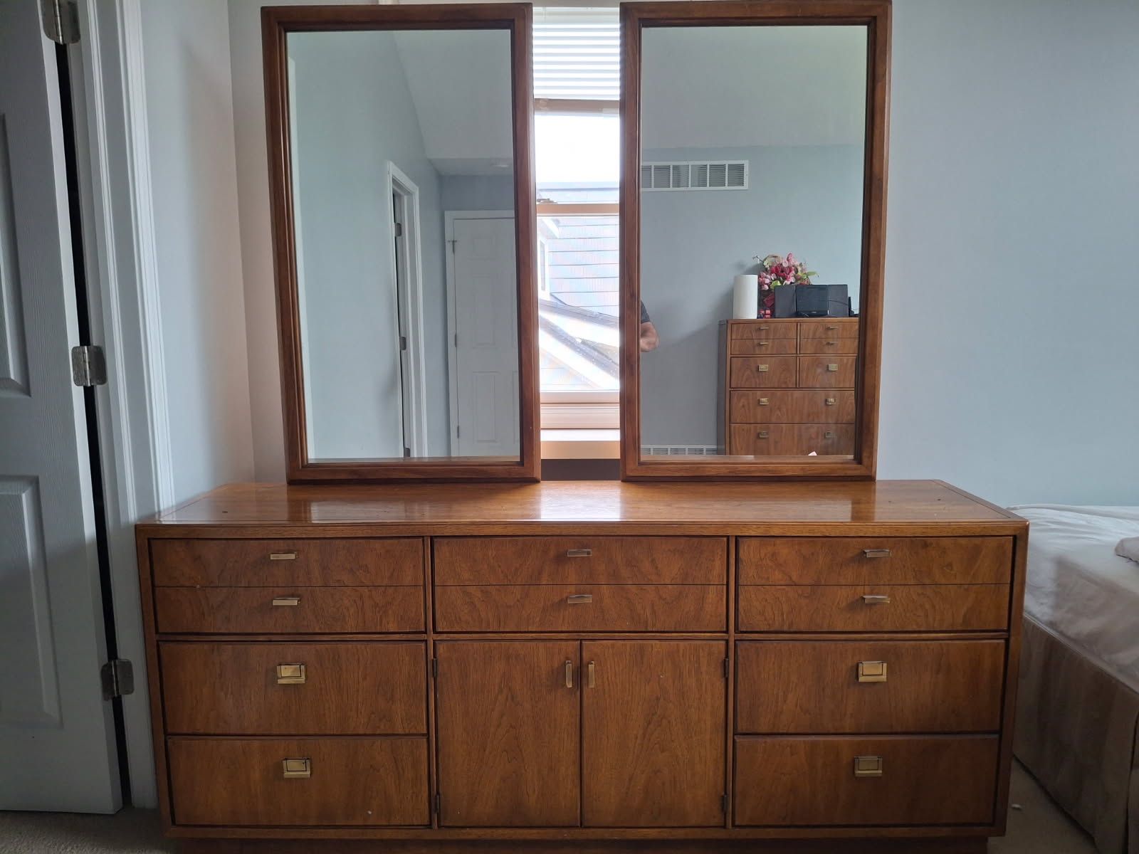 Drexel Heritage Consensus Mid Century Bedroom Furniture Set