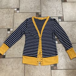 Like New Women Sweater Size M