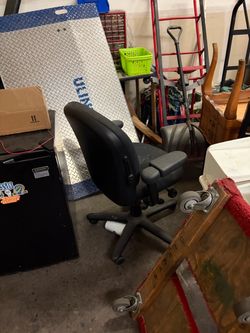Black Office Chair with Armrests