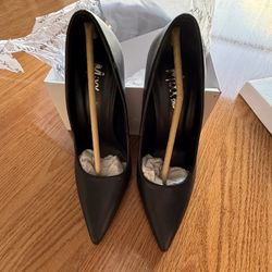 BLACK HEEL-New!